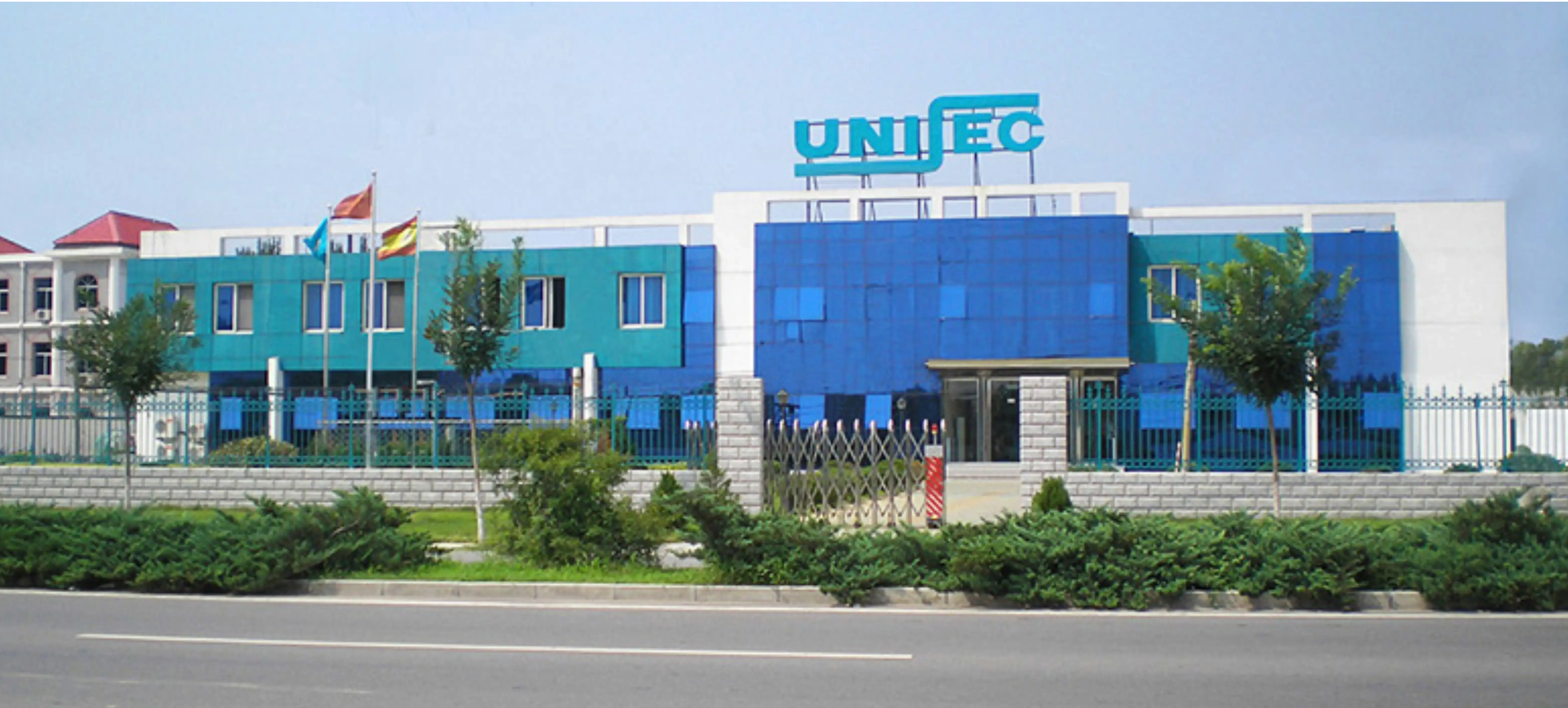 Usine UNISEC France Machines Nettoyage Sec Laverie Commerciale