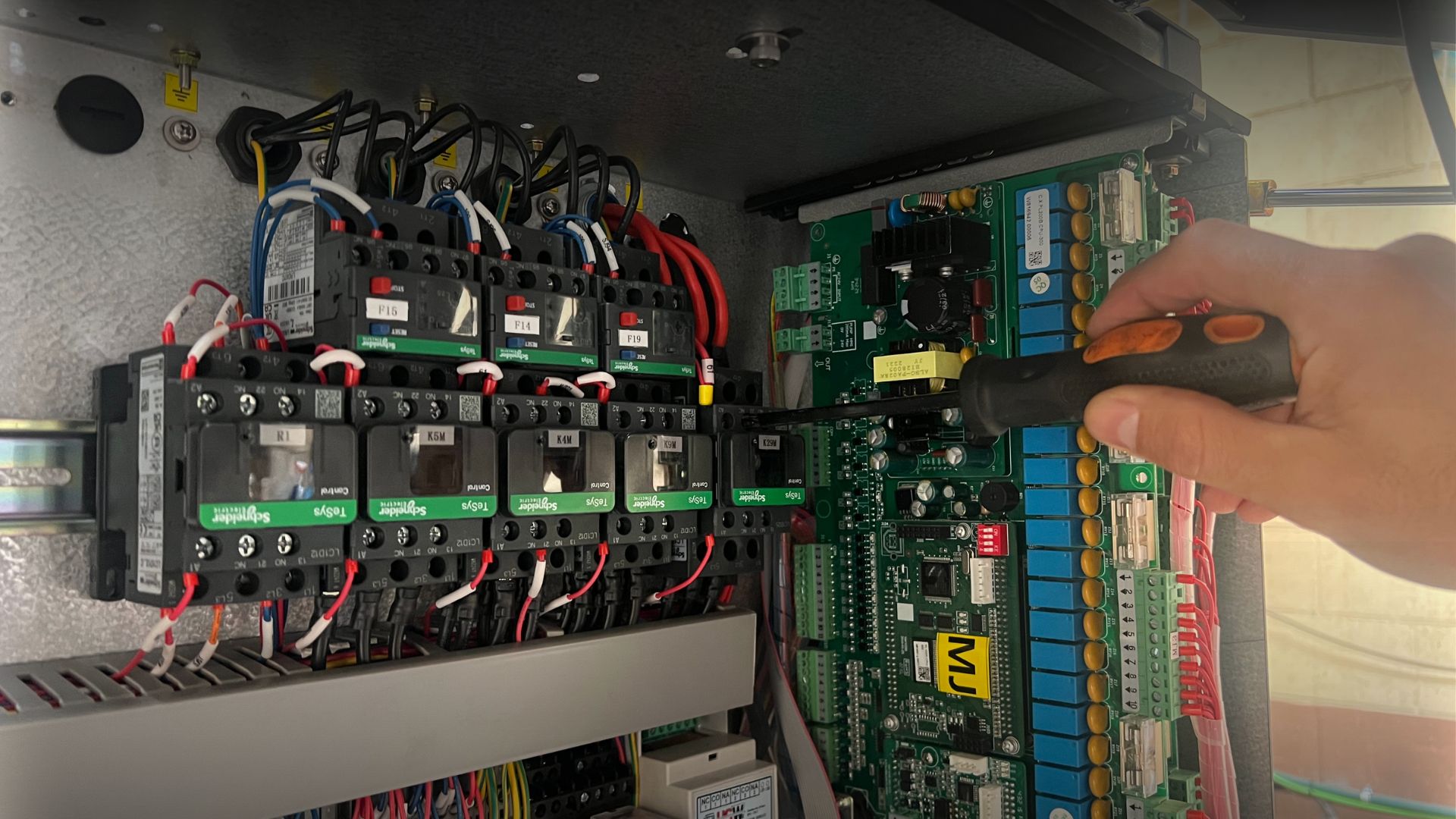 Service Technique Support UNISEC France Machine Nettoyage Sec